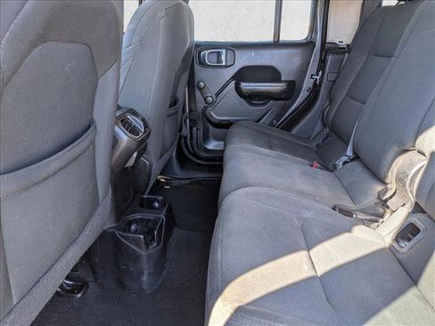 Used 2020 Jeep Gladiator Sport image 17