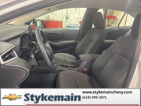 Used 2024 Toyota Corolla LE image 35
