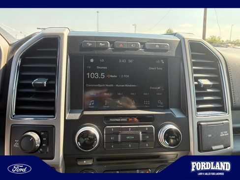 Used 2018 Ford F150 Lariat w/ Equipment Group 502A Luxury AWD/4WD image 12