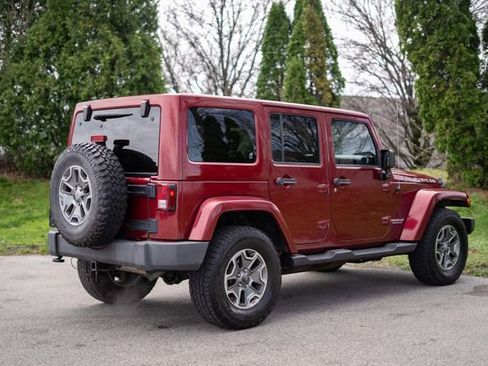 Used 2013 Jeep Wrangler Unlimited Rubicon w/ Connectivity Group AWD/4WD image 5