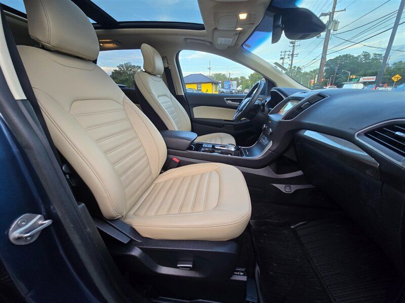 Used 2019 Ford Edge SEL w/ Equipment Group 201A AWD/4WD image 13