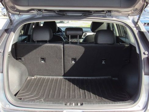 Used 2018 Kia Niro EX image 5