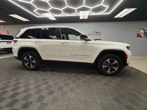 Used 2022 Jeep Grand Cherokee Limited 4xe AWD/4WD image 14