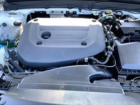 Used 2023 Volvo XC40 B5 Ultimate w/ Protection Package Premier AWD/4WD image 13
