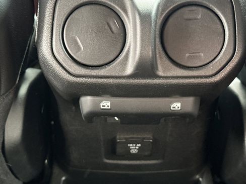 Used 2023 Jeep Wrangler Unlimited Rubicon 4xe image 13