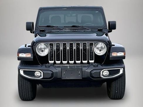 Used 2023 Jeep Gladiator Overland AWD/4WD image 3