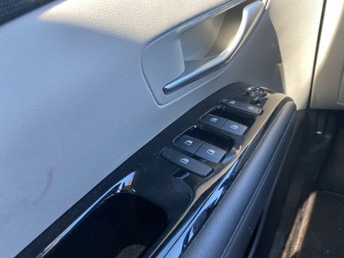 Used 2022 Hyundai Tucson Limited image 24