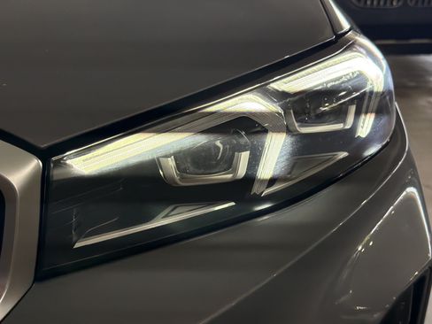 Used 2025 BMW 330i Sedan w/ M Sport Package RWD image 8
