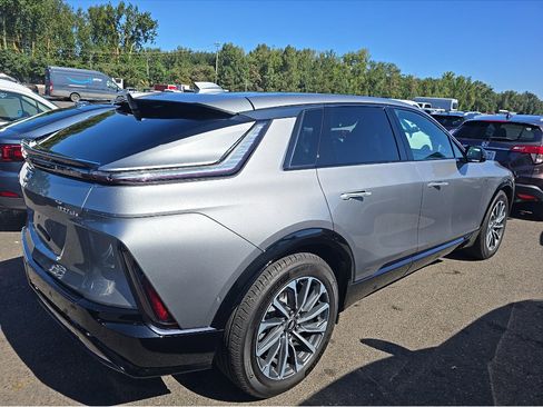 Used 2024 Cadillac Lyriq Sport AWD/4WD image 6