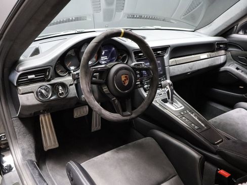 Certified 2018 Porsche 911 GT2 RS RWD image 24