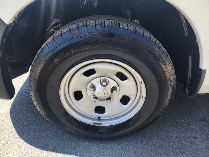 Used 2017 RAM 1500 Tradesman RWD image 18