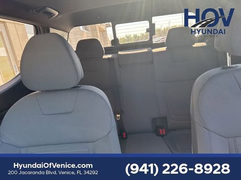 Used 2022 Hyundai Santa Cruz SEL Premium image 13