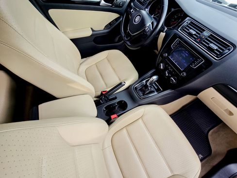 Used 2016 Volkswagen Jetta SEL image 11