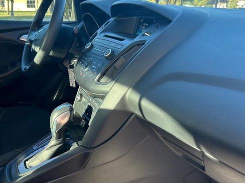 Used 2016 Ford Focus SE image 20