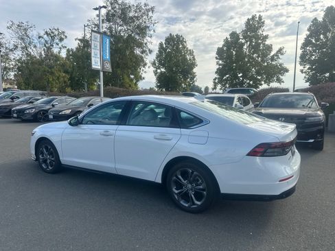 Used 2024 Honda Accord EX-L image 4