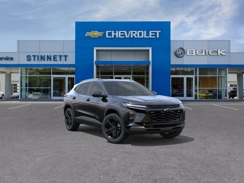 New 2026 Chevrolet Trax ACTIV w/ Sunroof Package FWD image 1