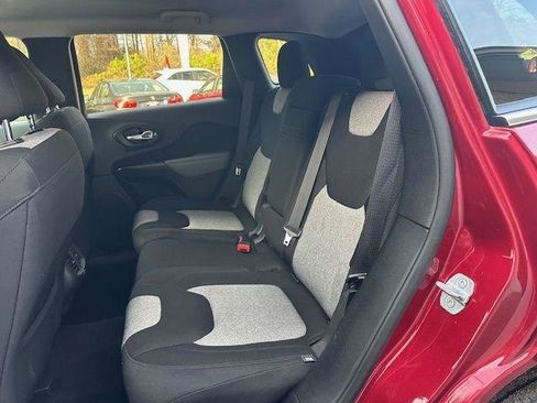 Used 2014 Jeep Cherokee Latitude w/ Comfort/Convenience Group image 13