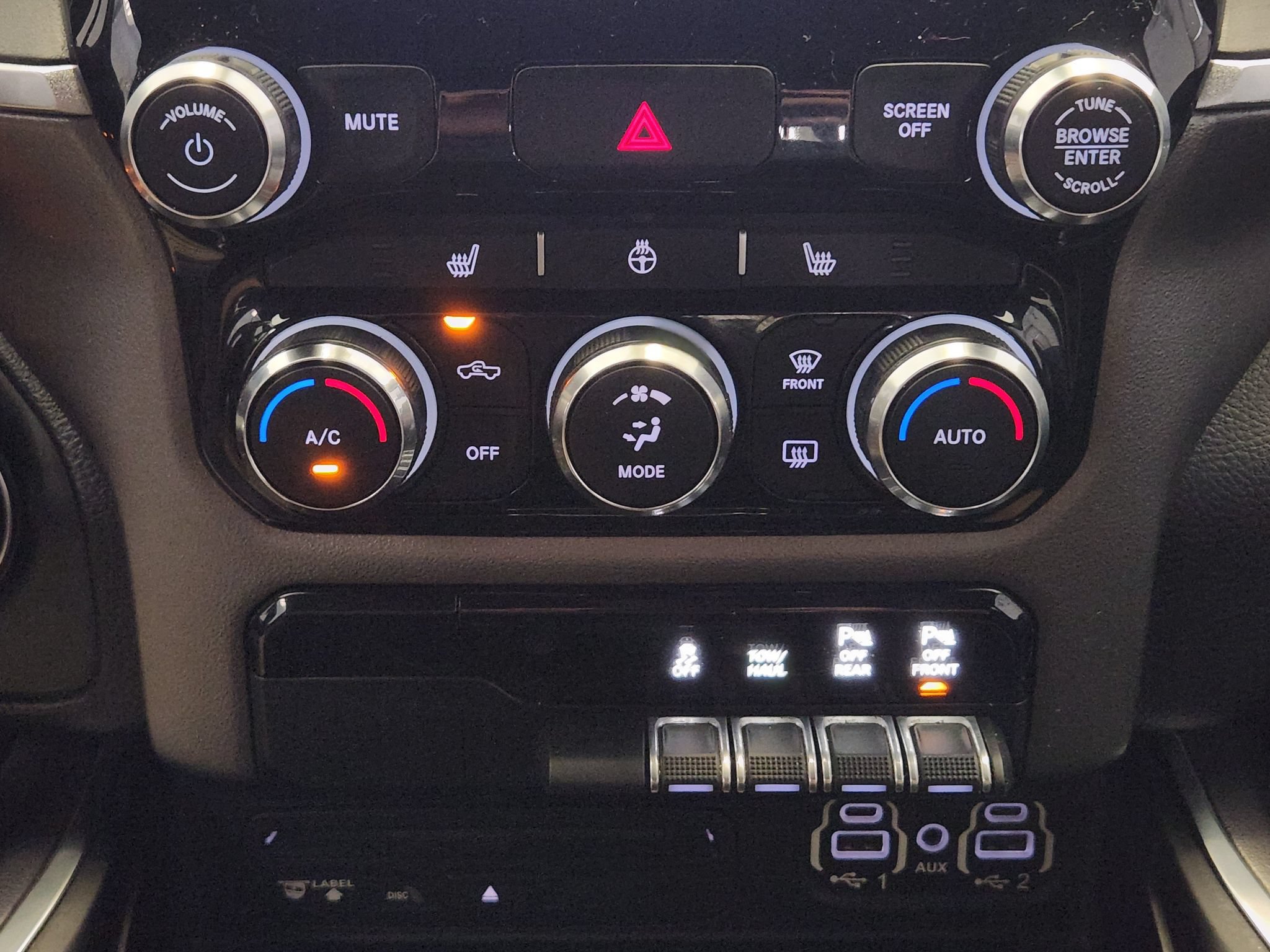 Used 2019 RAM 1500 Big Horn AWD/4WD image 17