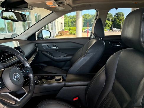 Used 2021 Nissan Rogue Platinum AWD/4WD image 12