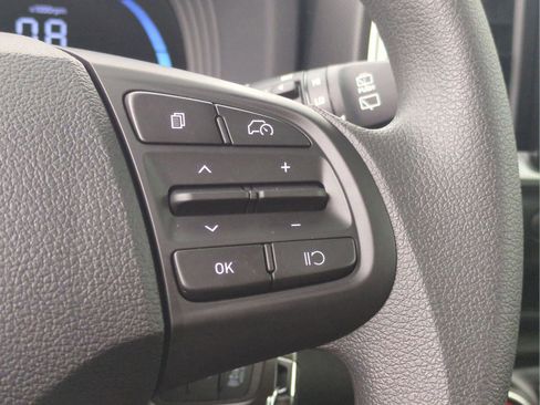 New 2026 Hyundai Venue SE FWD image 31