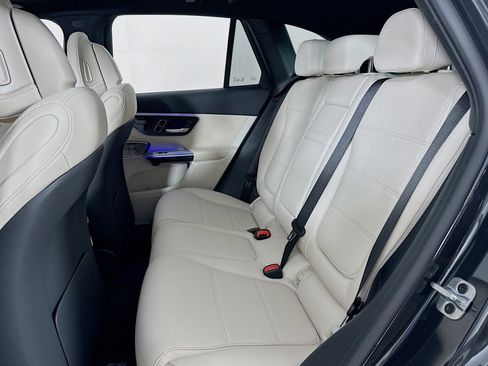 New 2026 Mercedes-Benz GLC 300 4MATIC image 7
