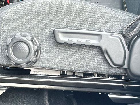 Used 2024 Jeep Wrangler Sport S image 23