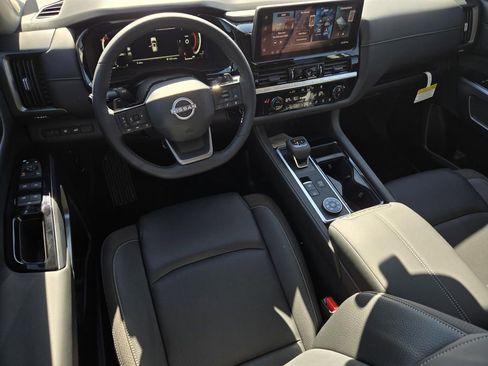 New 2026 Nissan Pathfinder SL image 18