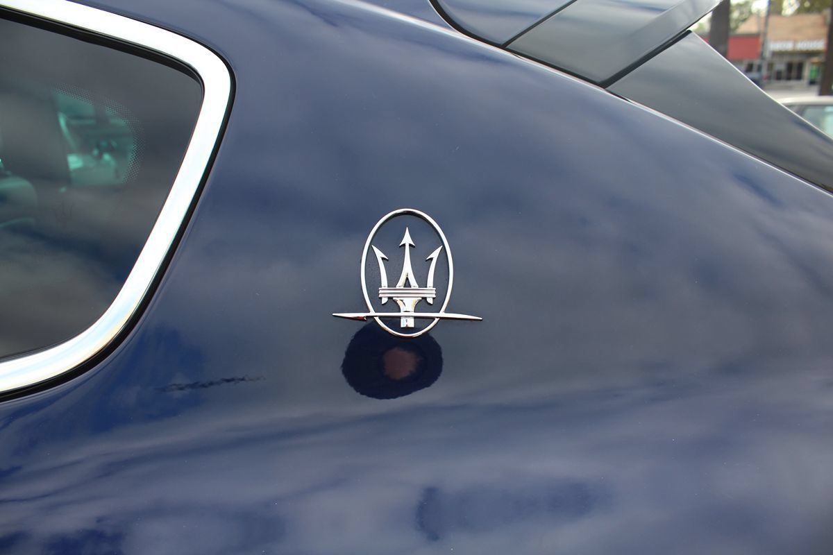 Used 2021 Maserati Levante AWD/4WD image 16