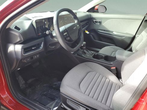 New 2025 Kia K4 EX FWD image 18