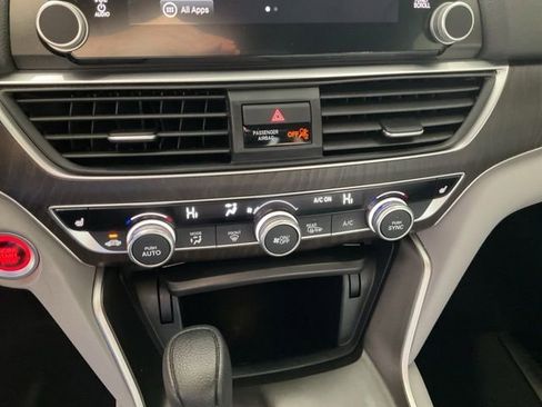 Used 2019 Honda Accord EX image 15