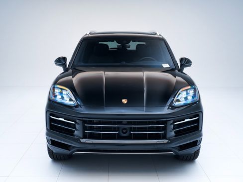 Certified 2026 Porsche Cayenne AWD/4WD image 6