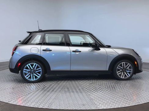 New 2026 MINI Cooper S image 9