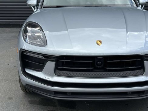 Certified 2026 Porsche Macan AWD/4WD image 10