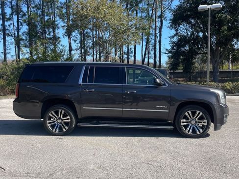 Used 2018 GMC Yukon XL Denali w/ Denali Ultimate Package image 3