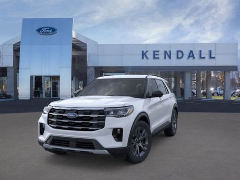 New 2026 Ford Explorer Active w/ Active Comfort Package image 2