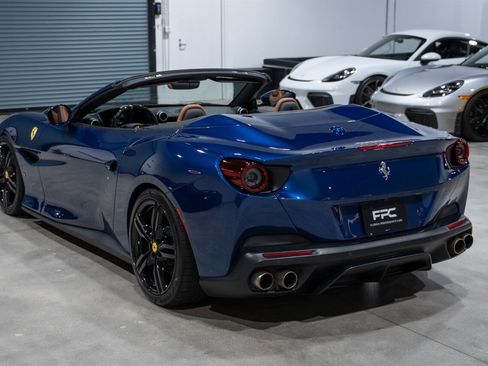 Used 2020 Ferrari Portofino image 4
