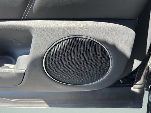 Used 2025 Genesis GV80 2.5T Select image 24