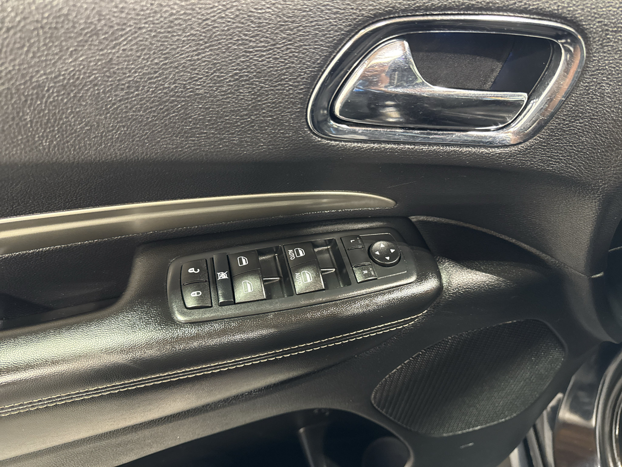 Used 2016 Dodge Durango SXT w/ Rallye Appearance Group AWD/4WD image 22