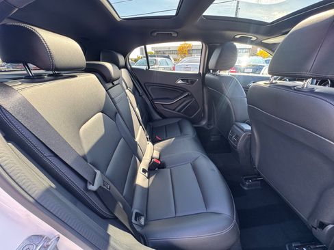 Used 2019 Mercedes-Benz GLA 250 4MATIC image 16