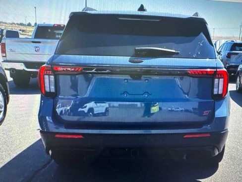 Used 2025 Ford Explorer ST AWD/4WD image 4