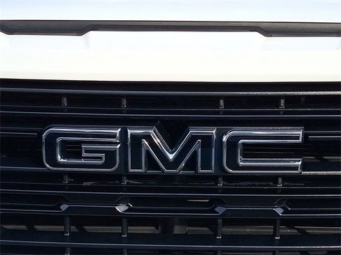 Used 2022 GMC Sierra 1500 Elevation w/ LPO, Elevation Black Package image 29