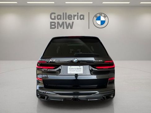 Certified 2024 BMW X7 xDrive40i w/ M Sport Package image 8