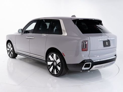 New 2026 Rolls-Royce Cullinan AWD/4WD image 3