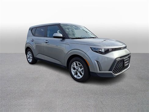 Used 2024 Kia Soul LX w/ Option Group 015 image 3