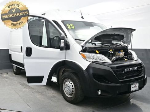 Used 2025 RAM ProMaster 2500 w/ Convenience Group FWD image 35
