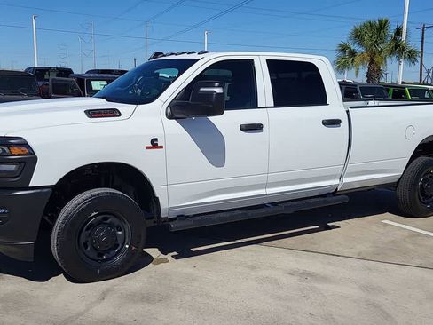 New 2026 RAM 2500 Tradesman AWD/4WD image 4