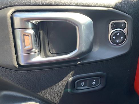 New 2024 Jeep Gladiator Rubicon w/ Technology Group image 22