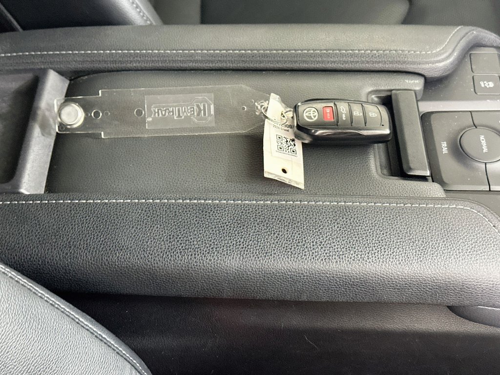 Used 2024 Toyota Grand Highlander AWD Hybrid image 33