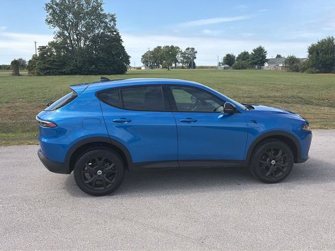 Used 2024 Dodge Hornet GT w/ GT Blacktop Package AWD/4WD image 6