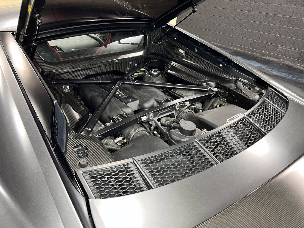 Used 2017 Audi R8 V10 AWD/4WD image 16